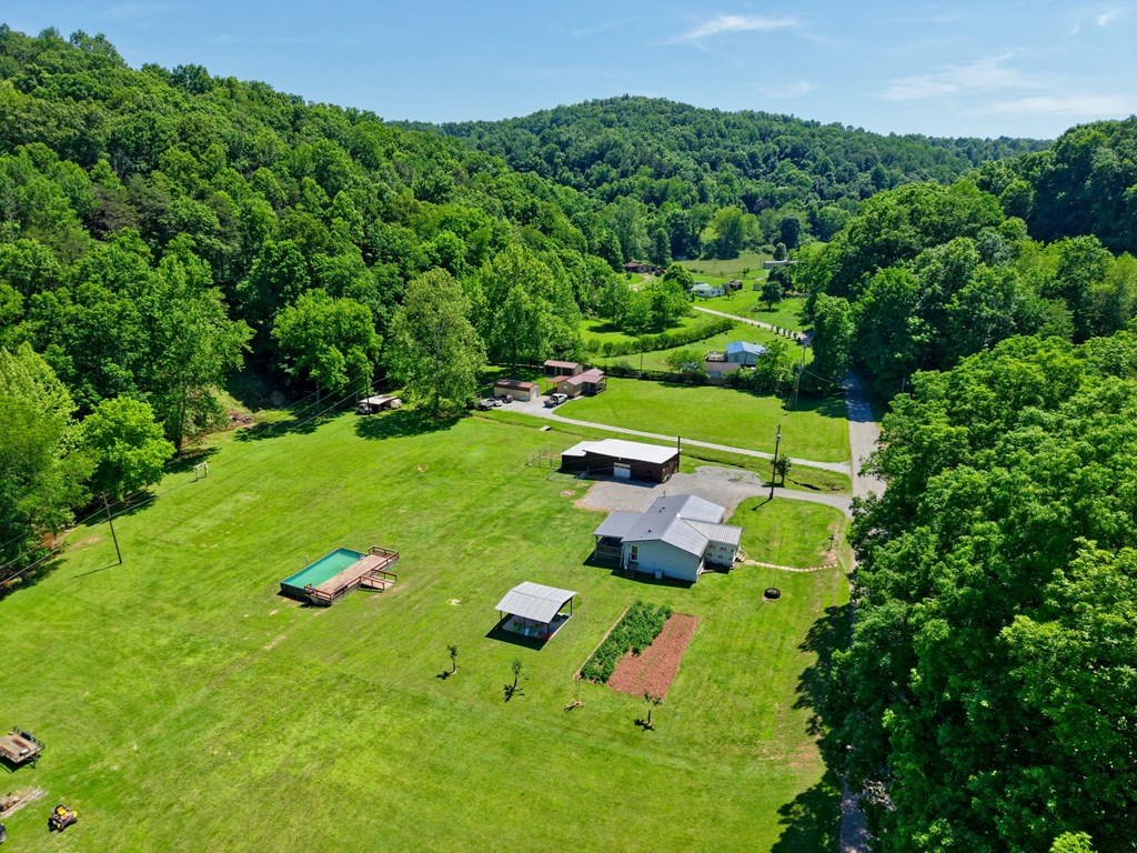1055 Hog Run Road