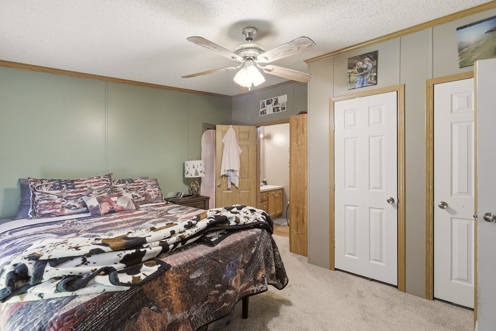 1055 Hog Run Road