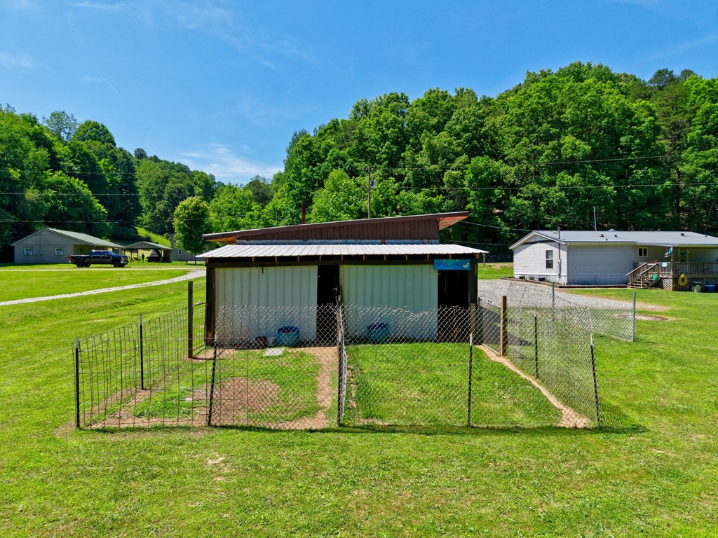 1055 Hog Run Road