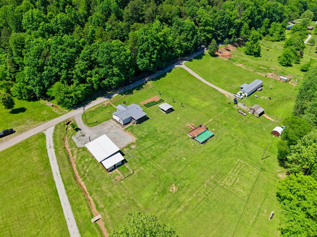 1055 Hog Run Road