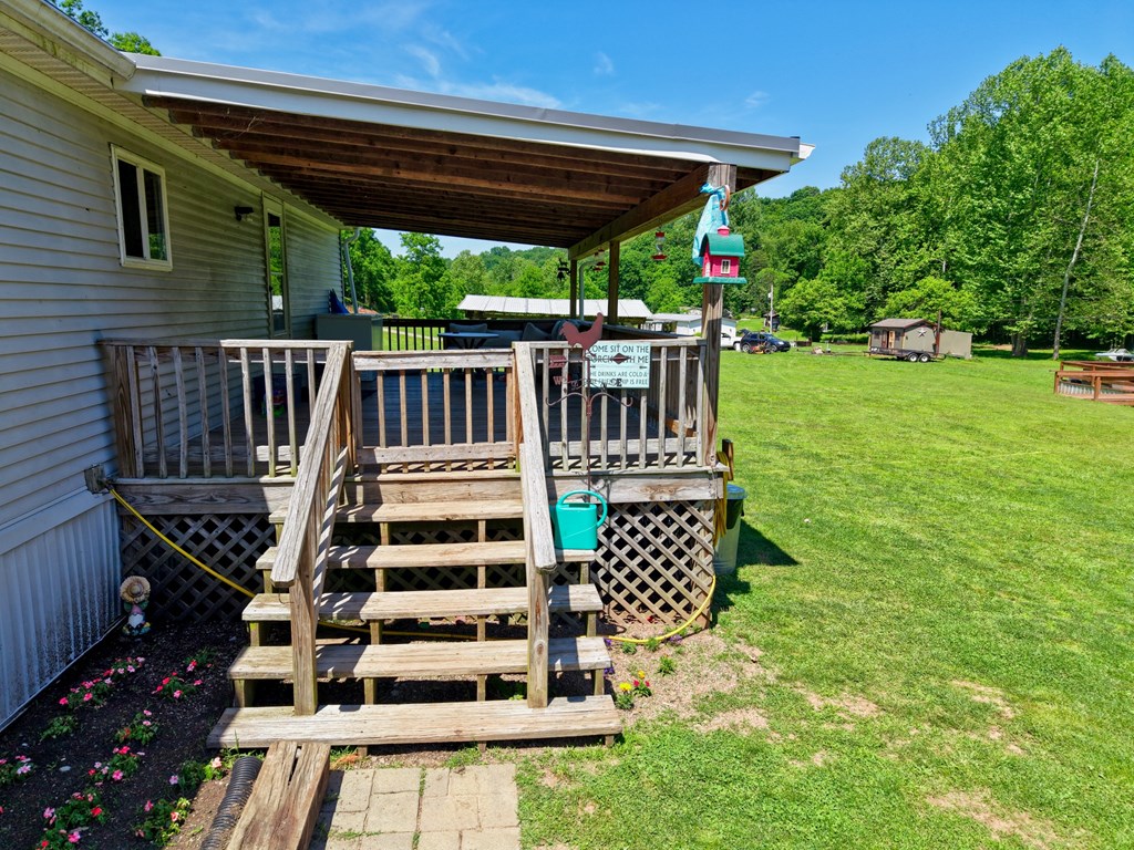 1055 Hog Run Road