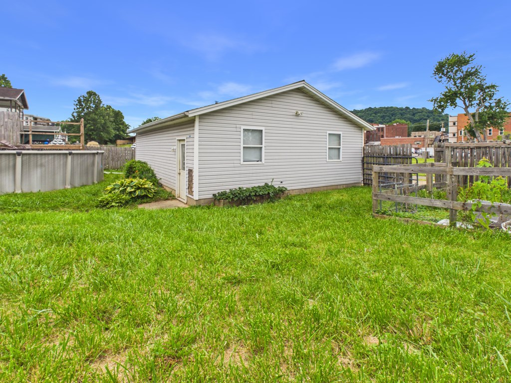 246 Maple Avenue