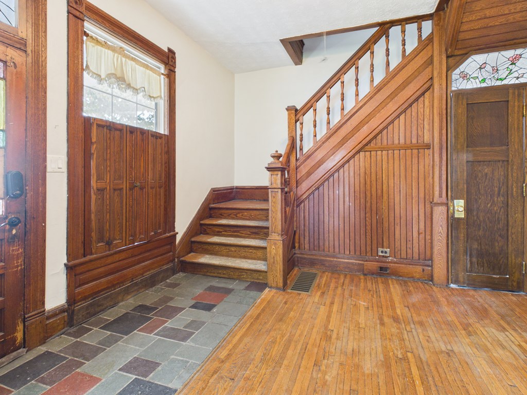 246 Maple Avenue
