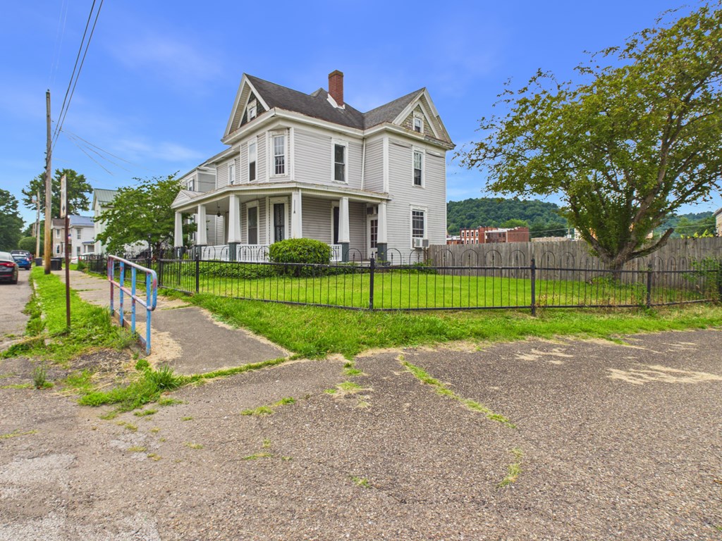 246 Maple Avenue
