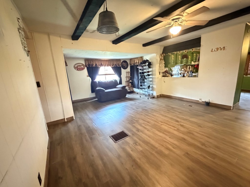 115 E Pollock Street