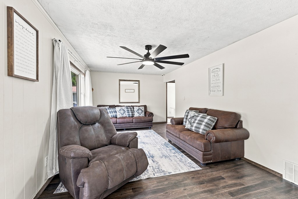 9432 Mountaineer Highway