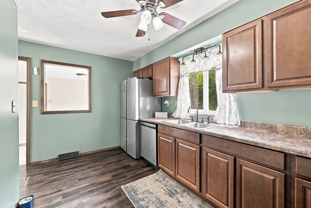 9432 Mountaineer Highway