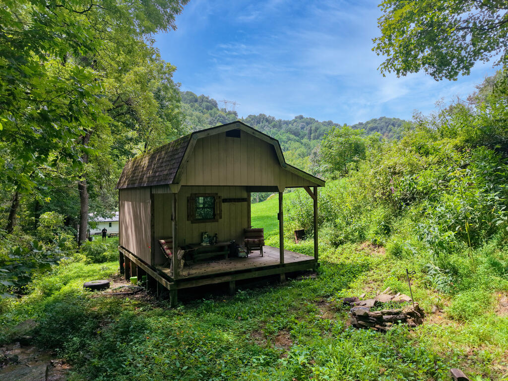 1747 Proctor Creek Road
