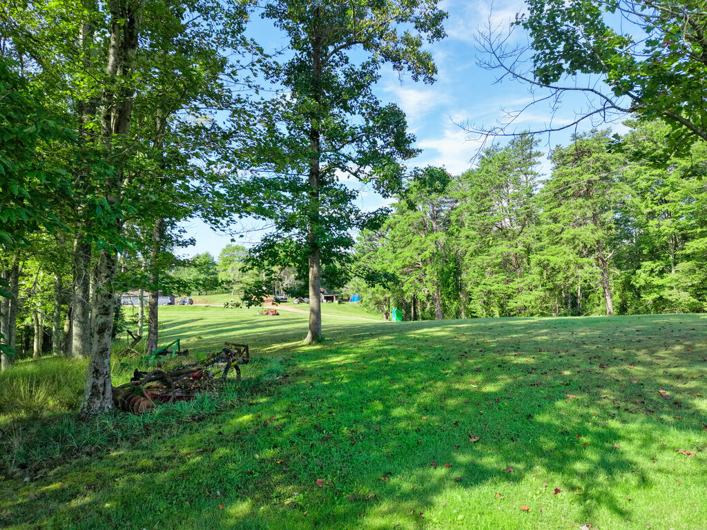 18 Back Hill Road