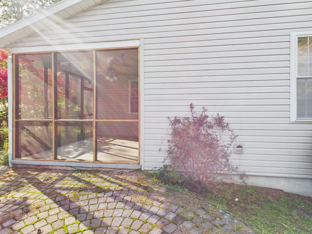 379 Maple Avenue