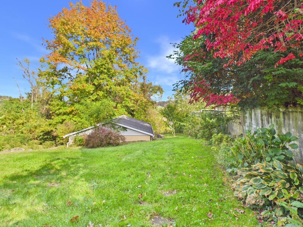379 Maple Avenue