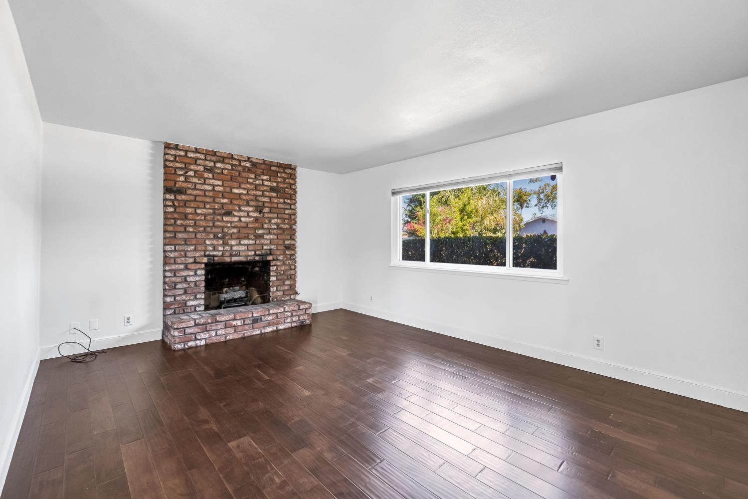 245 N Sylmar Avenue