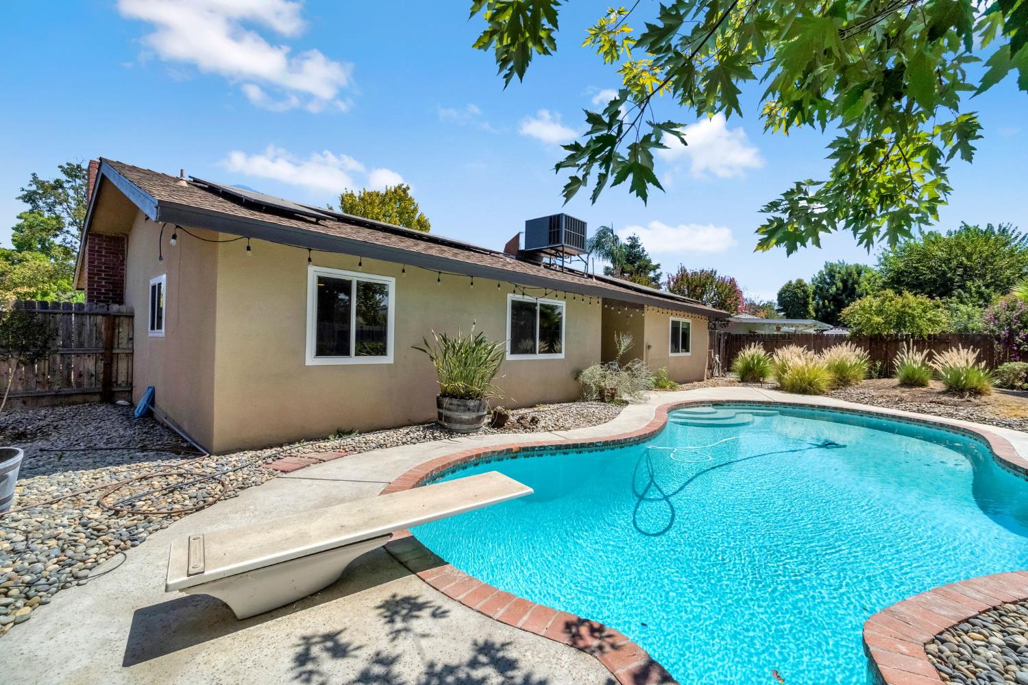 245 N Sylmar Avenue