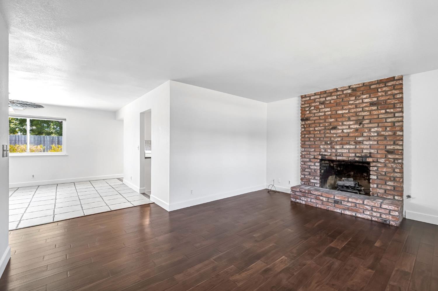 245 N Sylmar Avenue