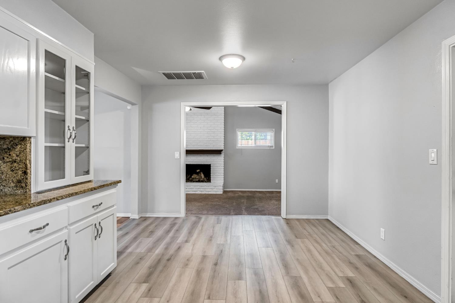 1035 E Fairmont Avenue