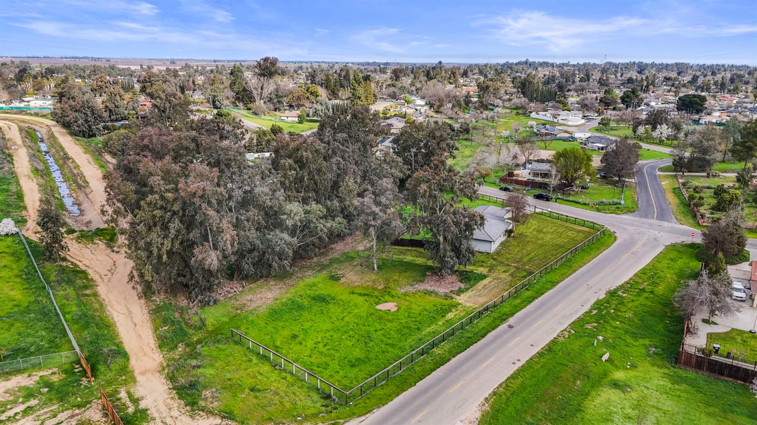 17646 Lane Drive