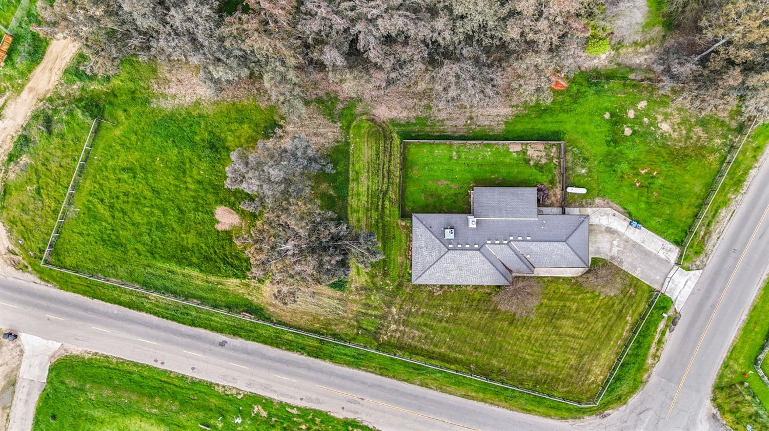 17646 Lane Drive