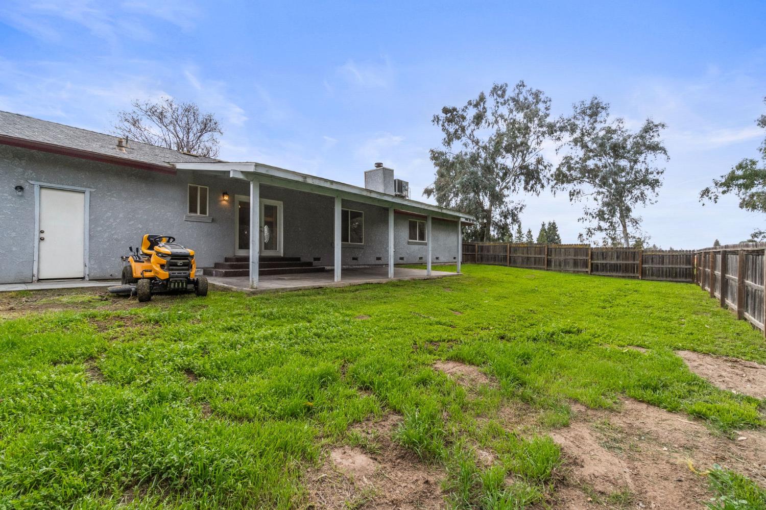 17646 Lane Drive