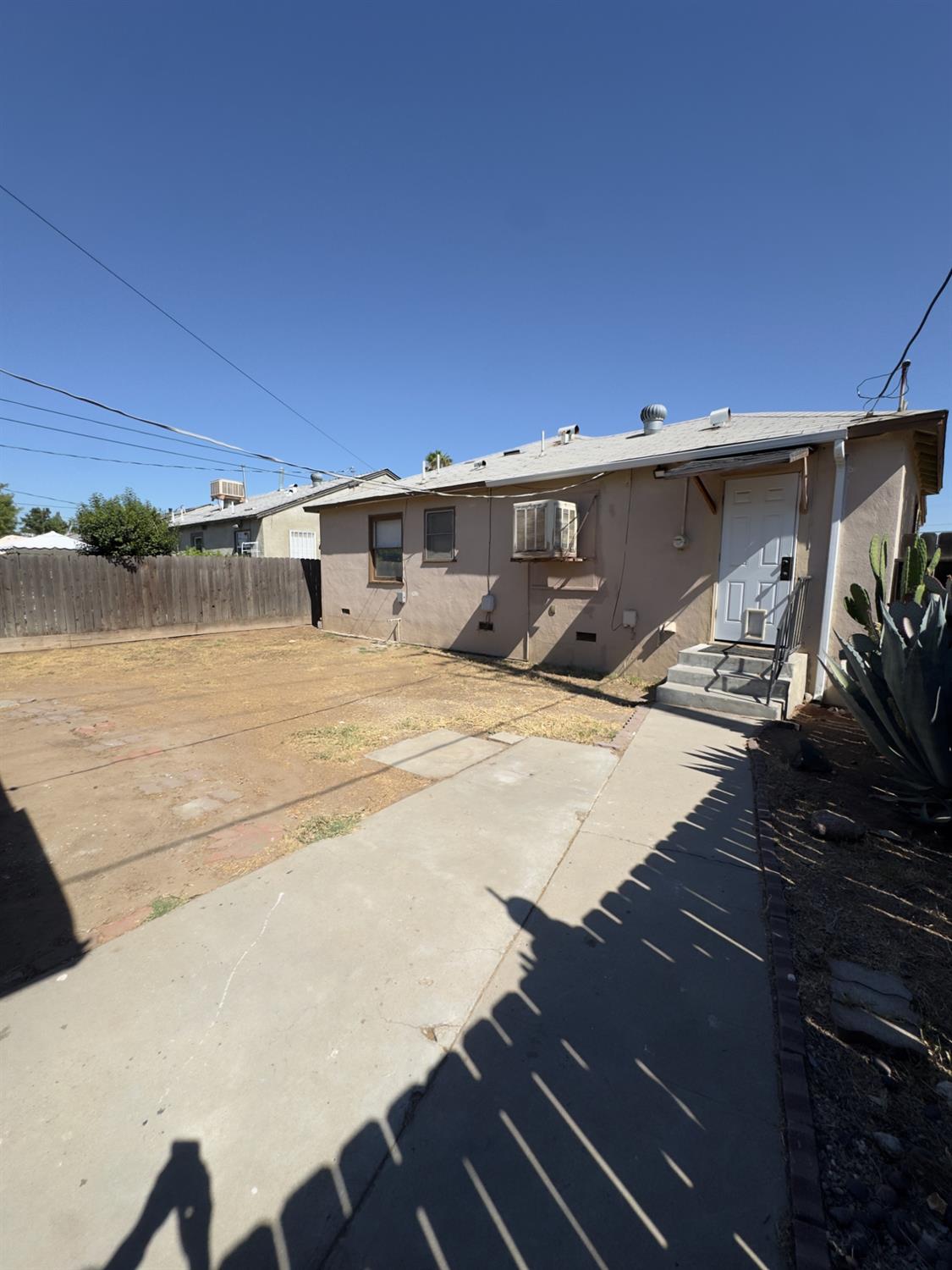1242 E Shields Avenue
