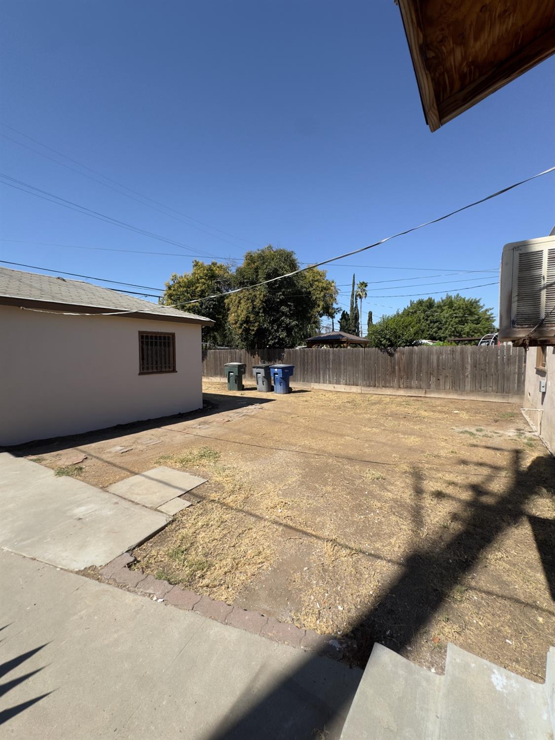 1242 E Shields Avenue