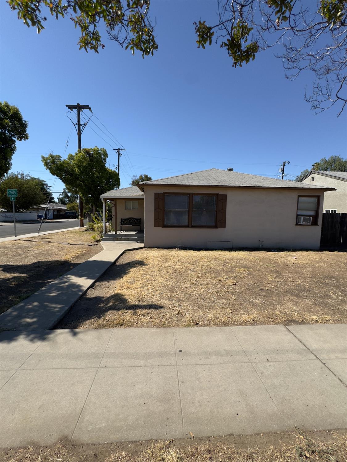 1242 E Shields Avenue