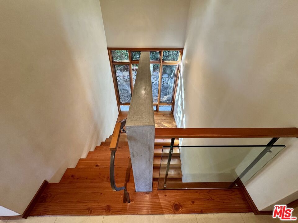 401 Nicholas Lane