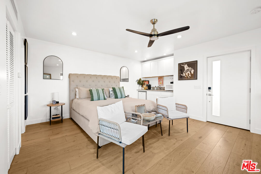 3631 Sunswept Dr