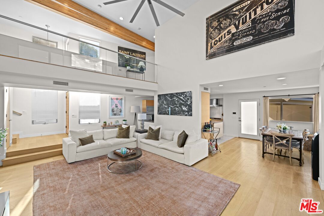 3631 Sunswept Dr