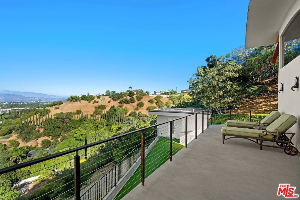 3631 Sunswept Drive