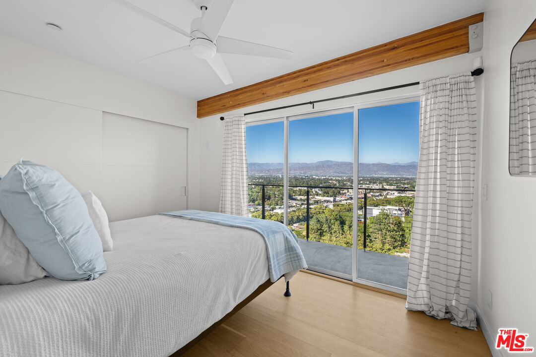 3631 Sunswept Dr