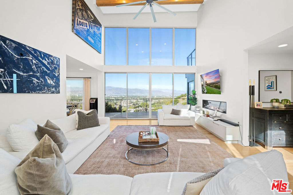 3631 Sunswept Drive