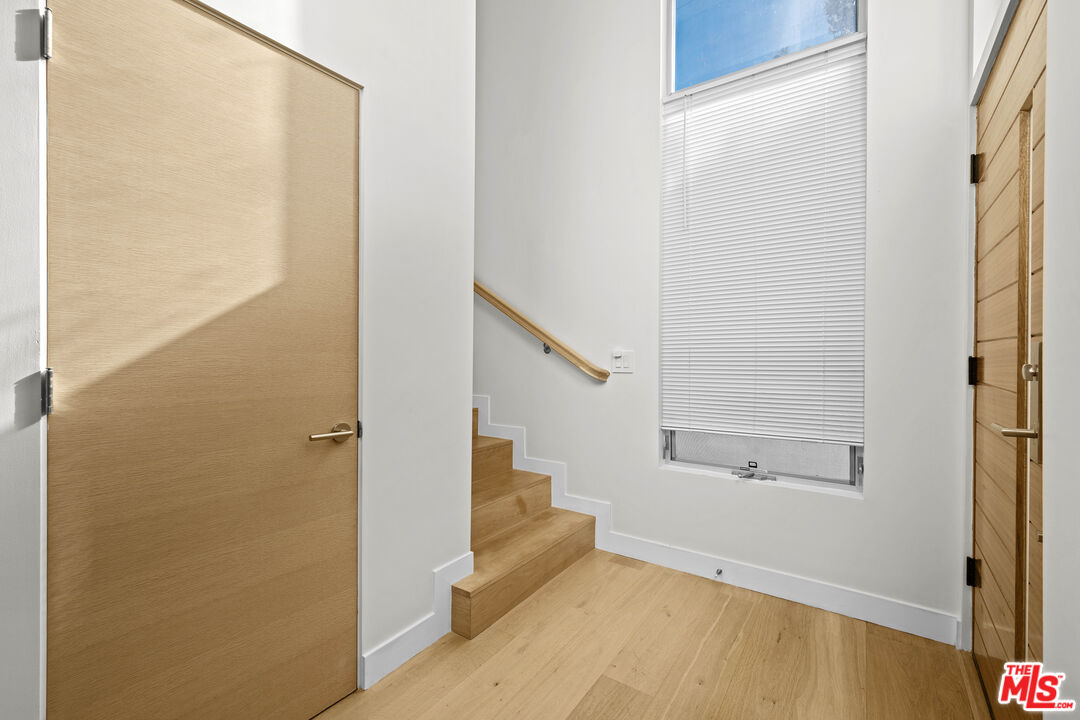 3631 Sunswept Dr
