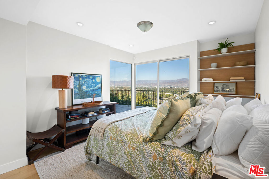 3631 Sunswept Drive