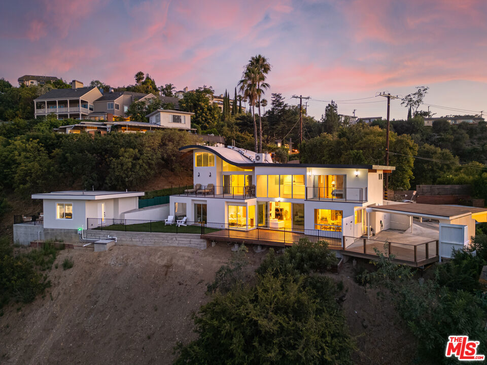 3631 Sunswept Drive