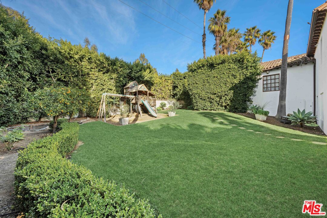 2347 E Valley Rd