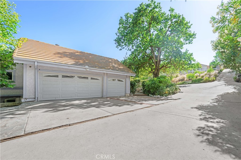 5920 Colodny Drive