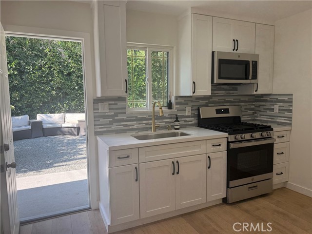 15159 La Maida ST Unit: B