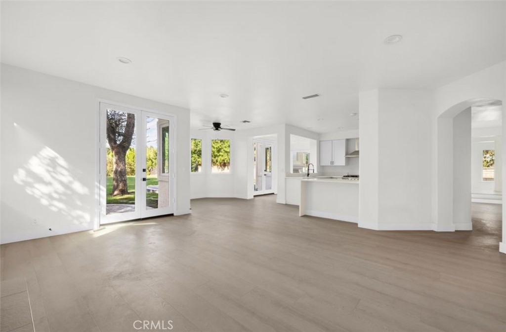 21016 Mendenhall Court