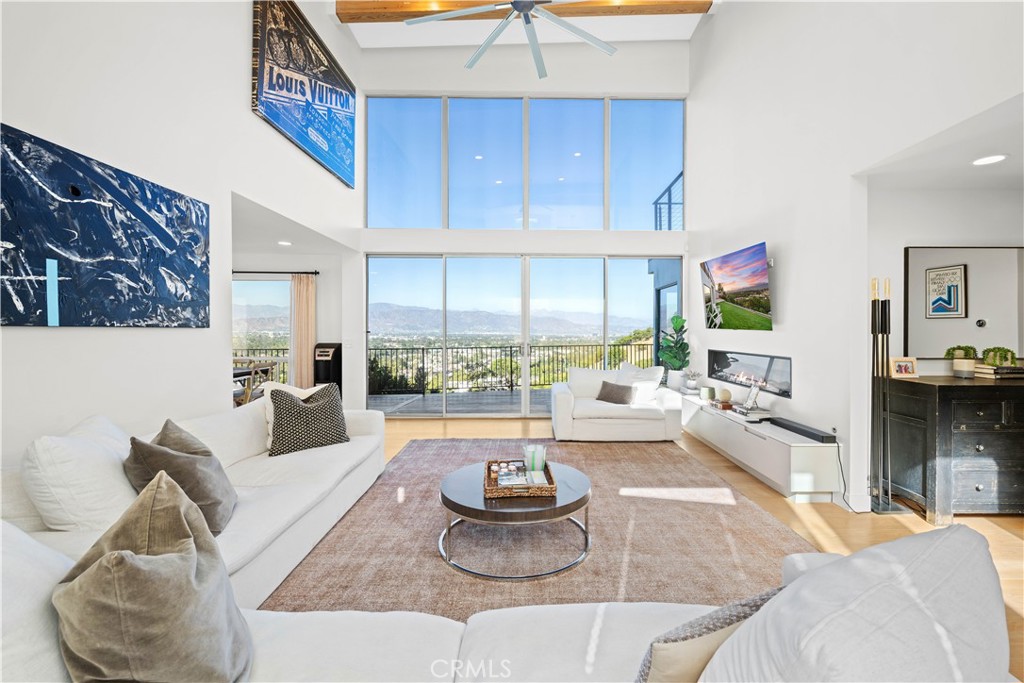 3631 Sunswept Drive
