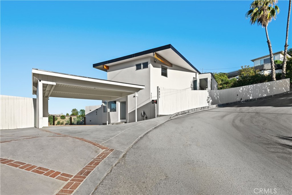3631 Sunswept Drive