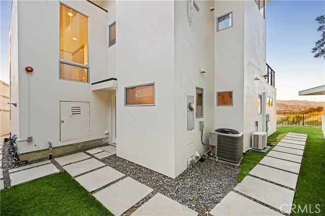 3631 Sunswept DR