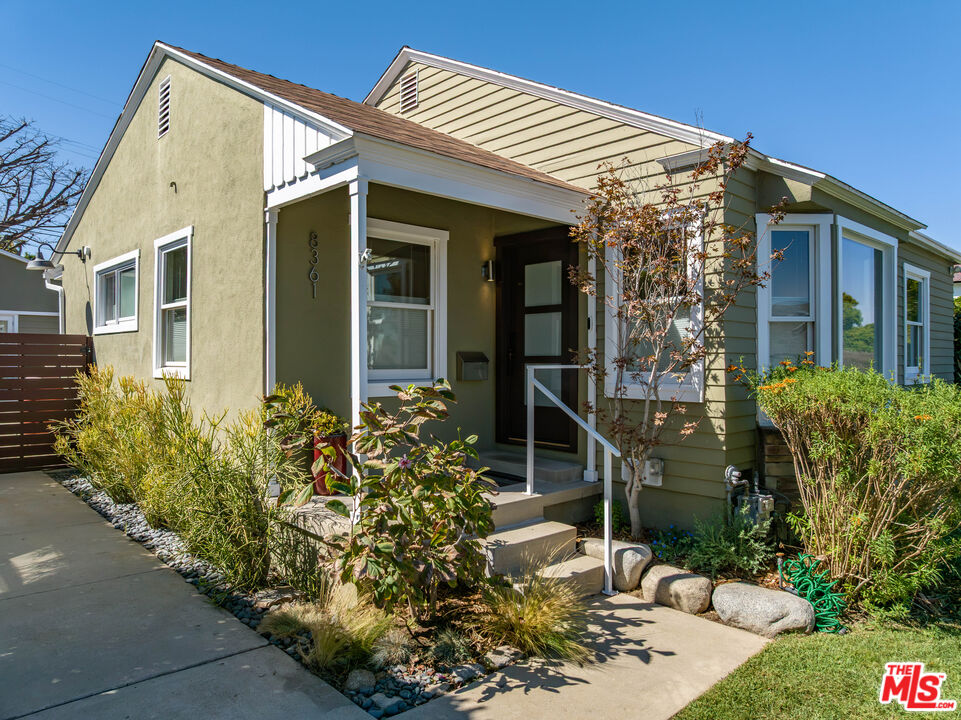 8361 Westlawn Ave