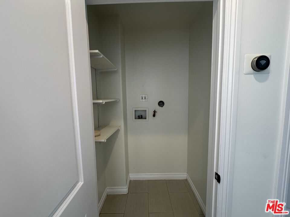 3917 Dwiggins Street