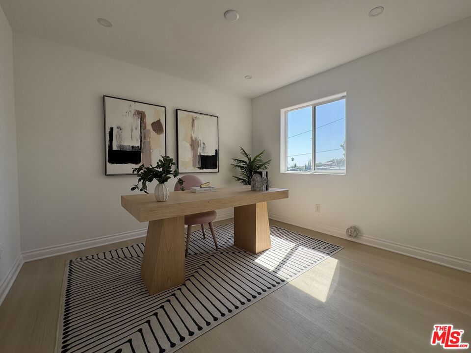 3917 Dwiggins Street