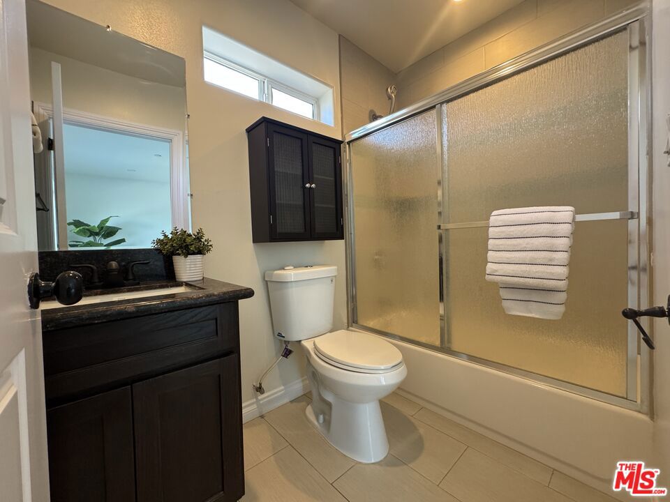 3917 Dwiggins Street