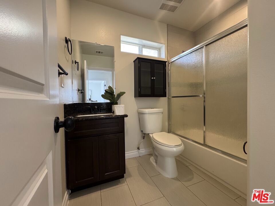 3917 Dwiggins Street