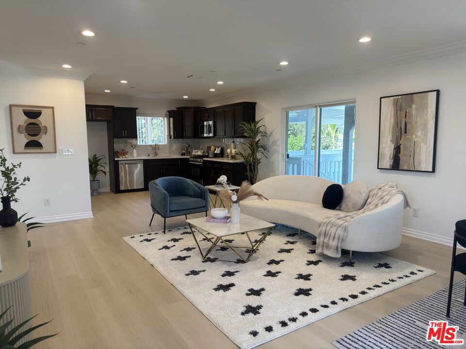 3917 Dwiggins Street