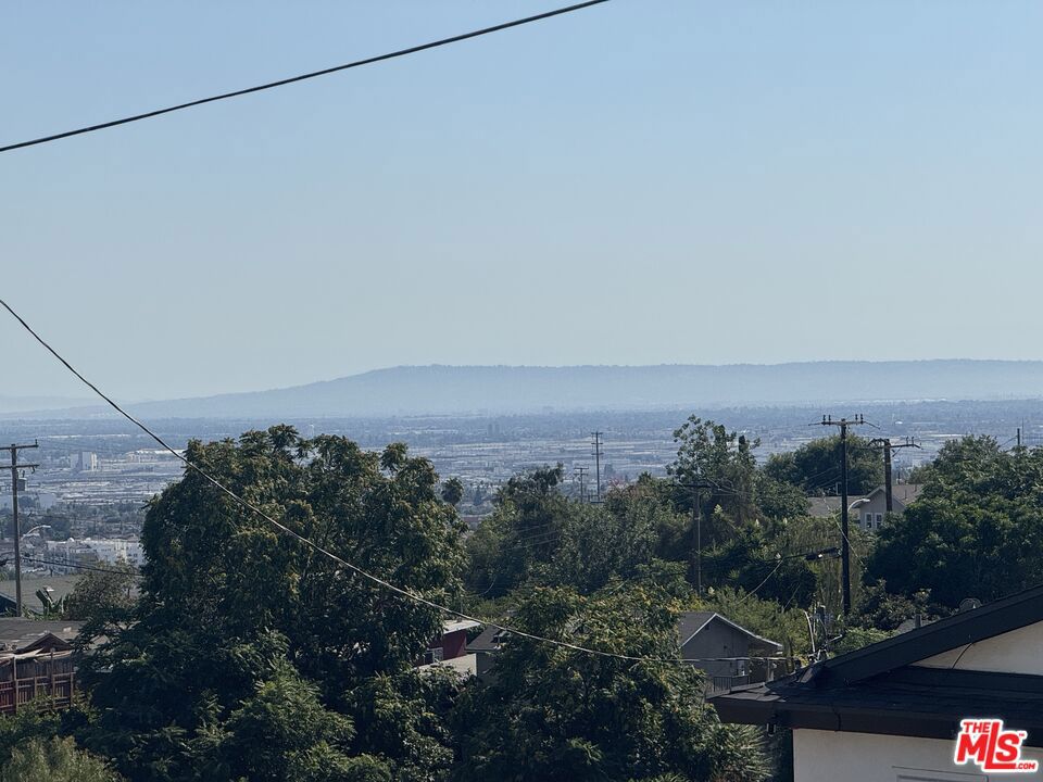 3917 Dwiggins Street