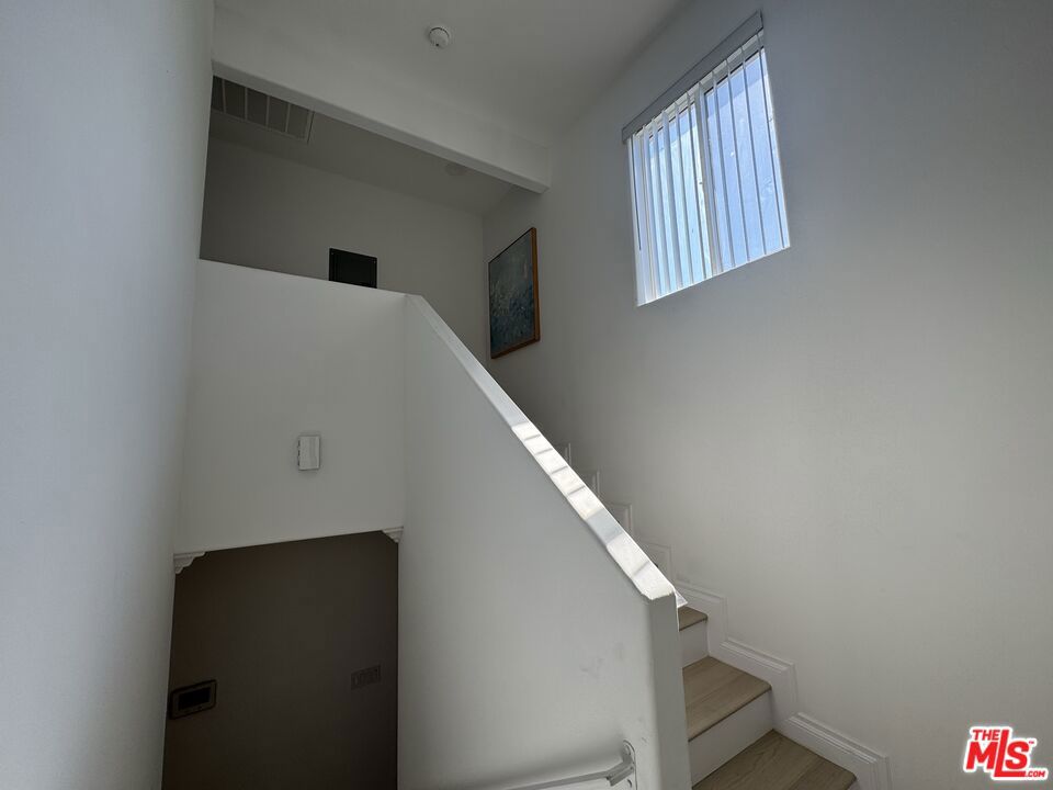 3917 Dwiggins Street