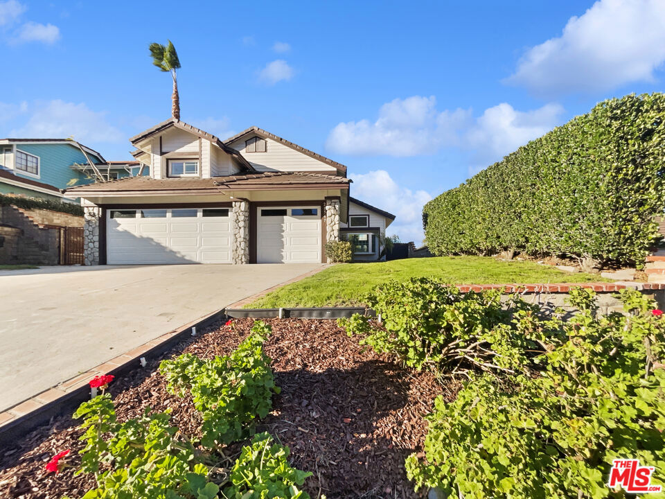 28547 Heather Lane